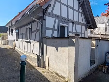 maison 3 pièces 60m2  cour+garage