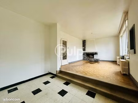 maison 6 pièces 163 m²
