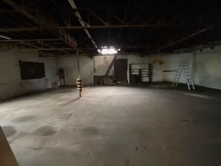 atelier / hangar / dépôt