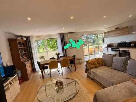 magnifique appartement rénové en 2025 avec vue directe sur parc arboré et canal