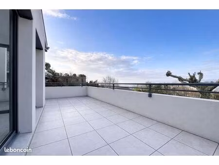 superbe t3 avec terrasse et vue dégagée – centre de saint-didier-au-mont-d'or