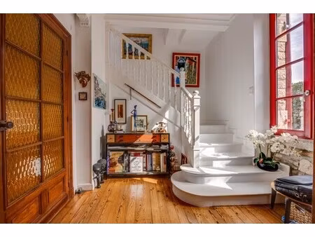 maison de luxe à vendre dans le quartier saint charles-golf
