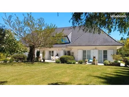 propriété 7 pièces 354 m²