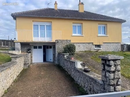pavillon situé entre nogent le rotrou et la ferté bernard