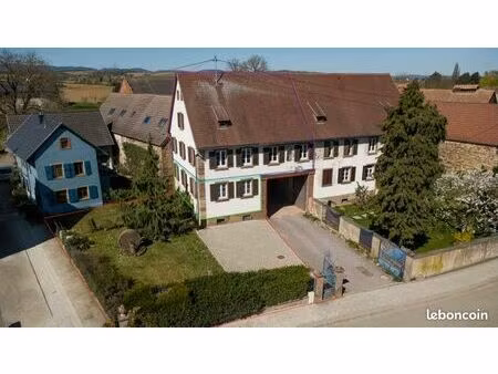 ensemble immobilier – 2 appartements + combles aménageables – terrain  parking  cave