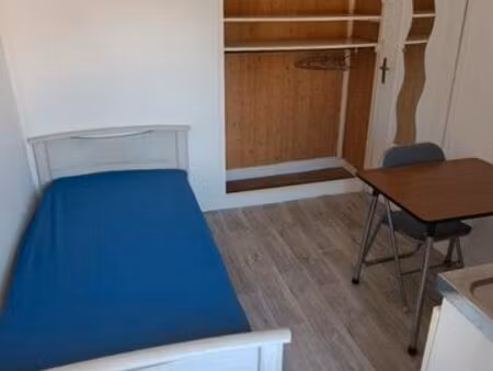 chambre meublée