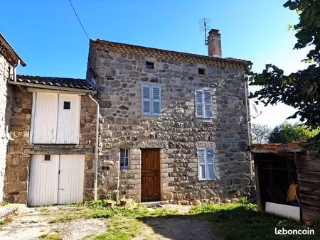 à vendre – maison en pierre avec jardin et combles aménagés