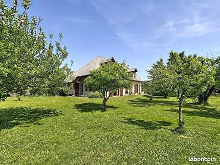 maison 7 pièces 202 m²