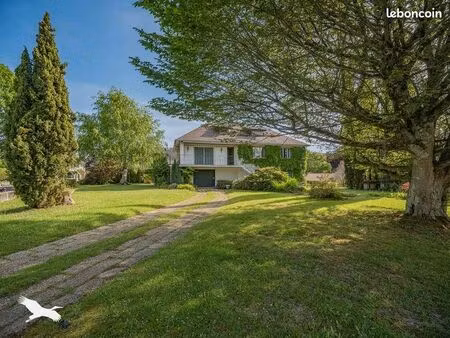 maison 7 pièces 130 m²