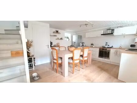 jolie maison de bourg à vertaizon