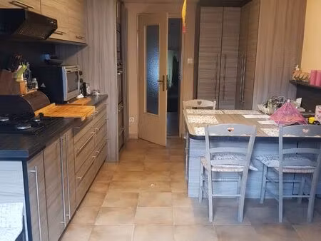 maison 6 pièces avec dépendances