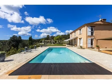 villa de luxe à vendre à montauroux
