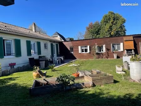 a vendre maison + appartement