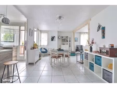 appartement 3 pièces 84 m²