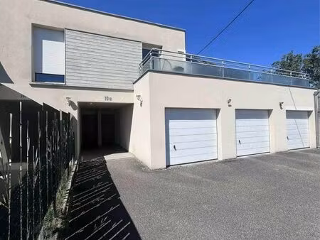 duplex 65 m² avec terrasse et parking
