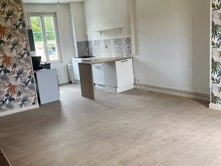 duplex t2 saint just en chaussée