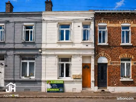 immeuble 6 pièces 73 m²