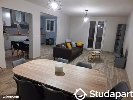 chambre 1 pièce 13 m²