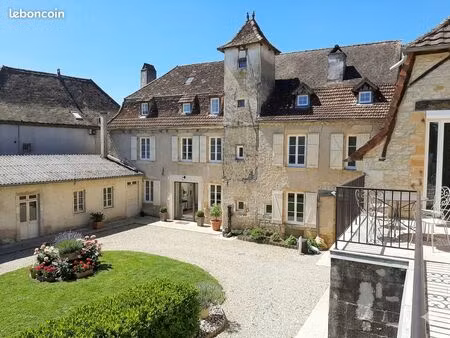 ensemble 2 maisons - gîte - commerce