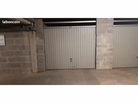garage/box 15 m² chateaubourg