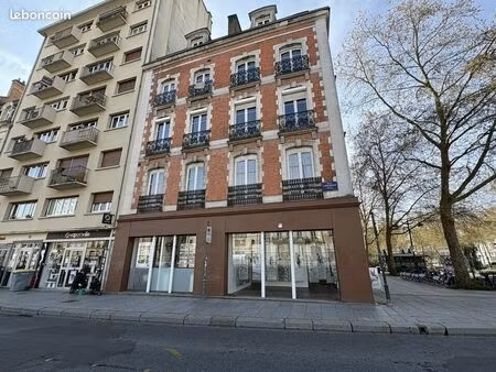 local commercial 80 m² rennes
