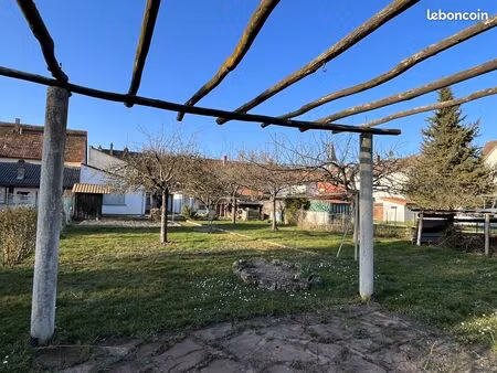 maison 8 pièces 148 m²