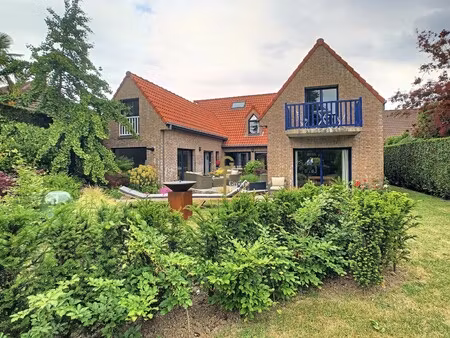 maison de luxe à vendre dans le quartier l'abbaye