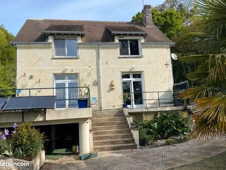 vente maison en tuffeau à flanc de coteau plein sud