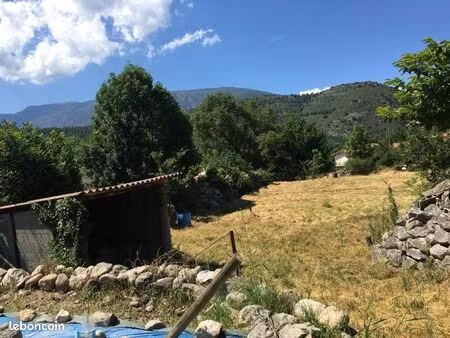 grand terrain viabilisé