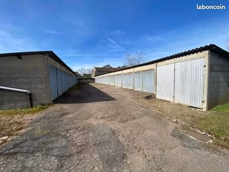 lots de 41 garages sur 3 sites