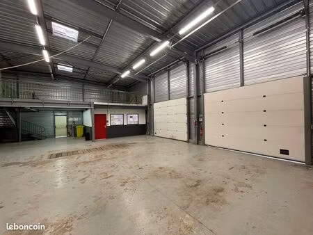 local d'activité 317 m²