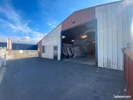 local d'activite 600 m² tinteniac