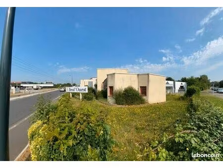 local d'activite 400 m² vezin le coquet