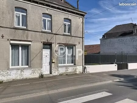 maison 5 pièces 136 m²
