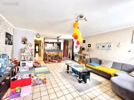 a louer maison 5 chambres + grand jardin
