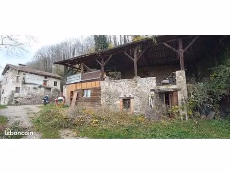 rare : ancien corps de ferme avec 2 16 ha - potentiel exceptionnel pour projet passion