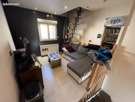 maison mitoyenne 109 m²