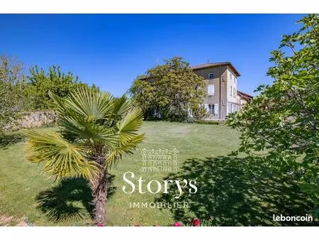 propriété 7 pièces 209 m²