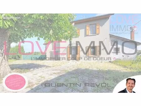 propriété 5 pièces 95 m²