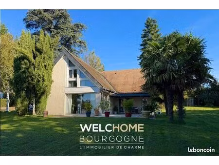 villa 7 pièces 208 m²
