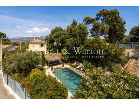 villa de luxe à vendre dans le quartier cap brun