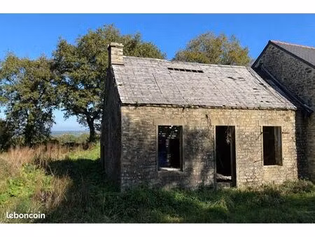 rare : terrain viabilisé avec maison en pierre et vue dégagée – saint-nolff