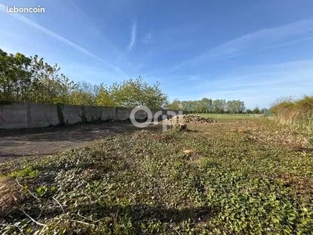 terrain 790 m² templeuve en pevele
