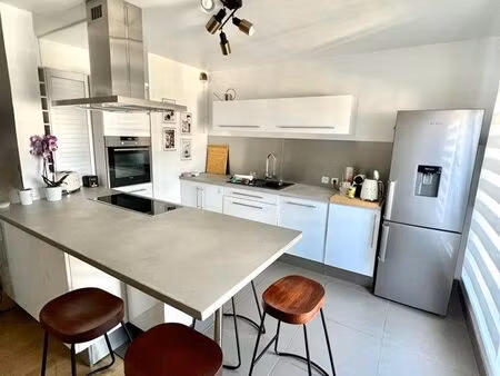 appartement centre illkirch entièrement climatisé de 60m2 avec une terrasse de 30m2