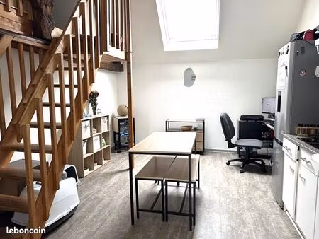 immeuble 4 pièces 64 m²
