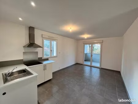 appartement t3 luzech