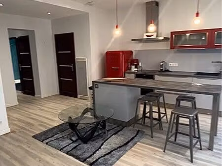 location à l année st servan