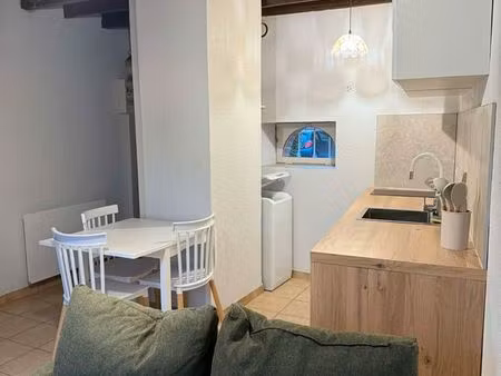 appartement meublé 2 pièces 30m² – vineuil – parking + cour privative