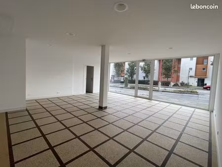 local commercial - 56 m2 - quartier beaulieu - entre rennes et cesson sévigné
