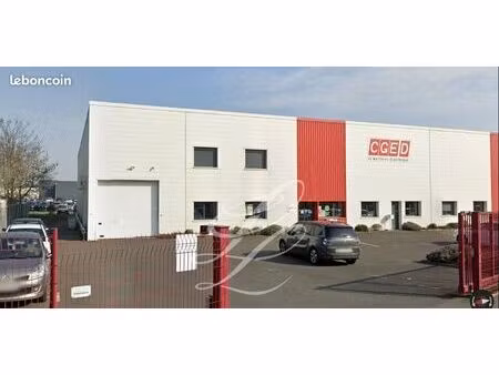 local d'activite 1100 m² le mans